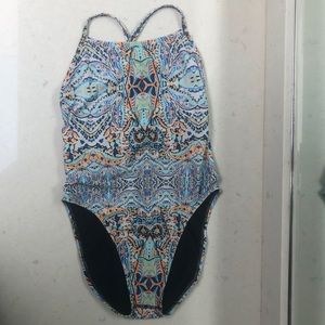 Jolyn Sunpaisley Jackson Onesie EUC 32